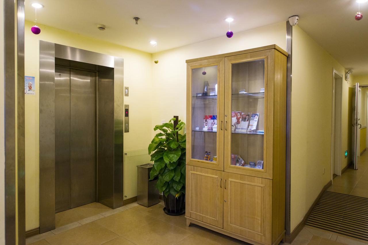 Home Inn Shanghai Century Park Bagian luar foto