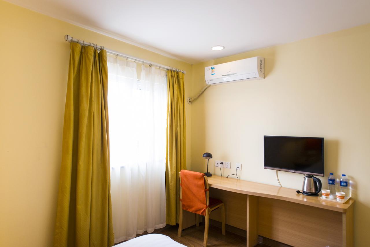 Home Inn Shanghai Century Park Bagian luar foto