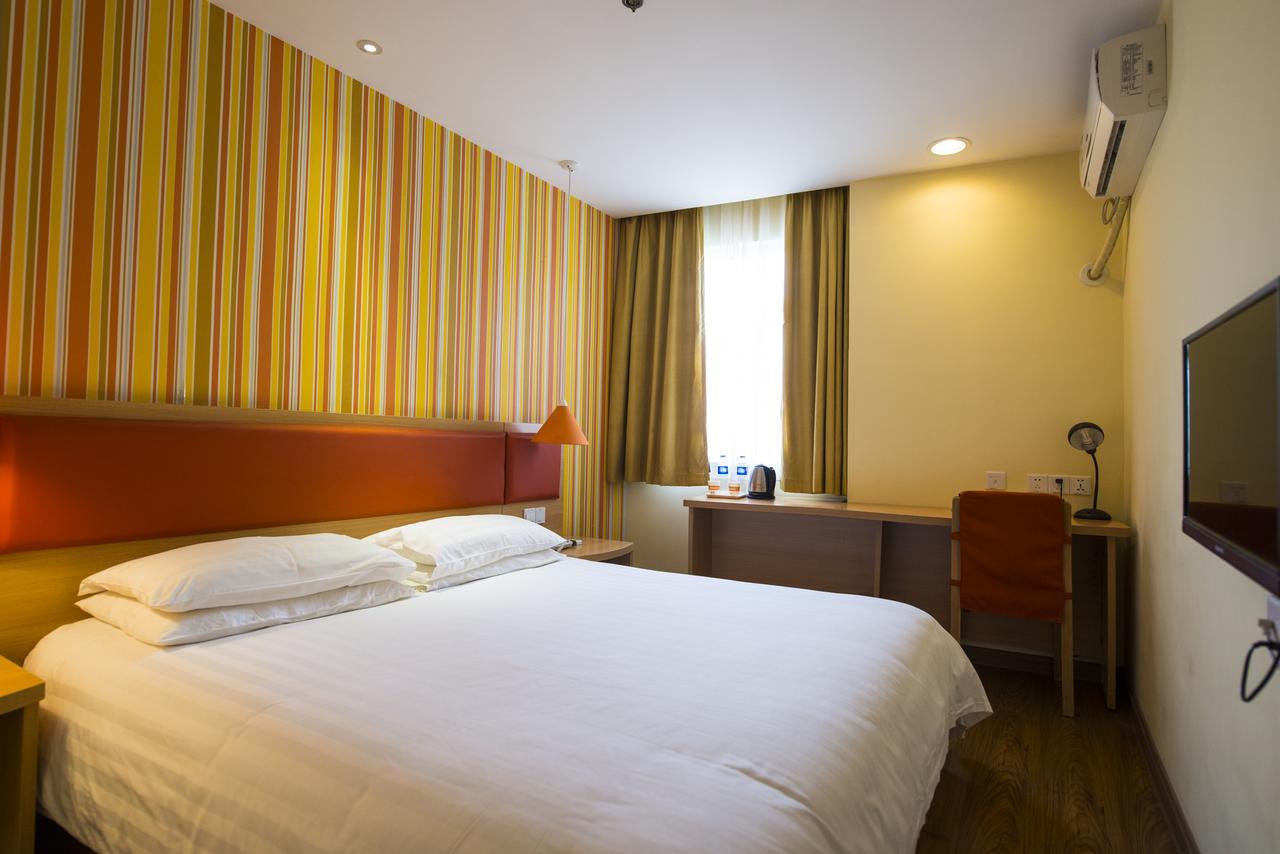 Home Inn Shanghai Century Park Bagian luar foto