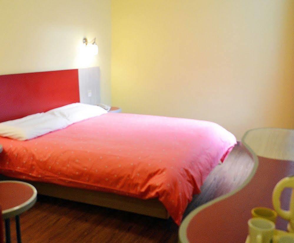 Home Inn Shanghai Century Park Bagian luar foto